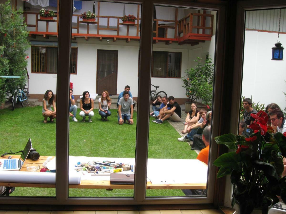 Pensiunea Amo Vălenii de Munte Esterno foto
